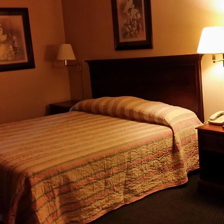Magnuson Hotel 哈迪维尔 外观 照片